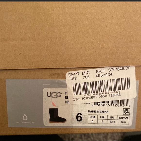 Toddler Girl Ugg’s - Picture 5 of 5